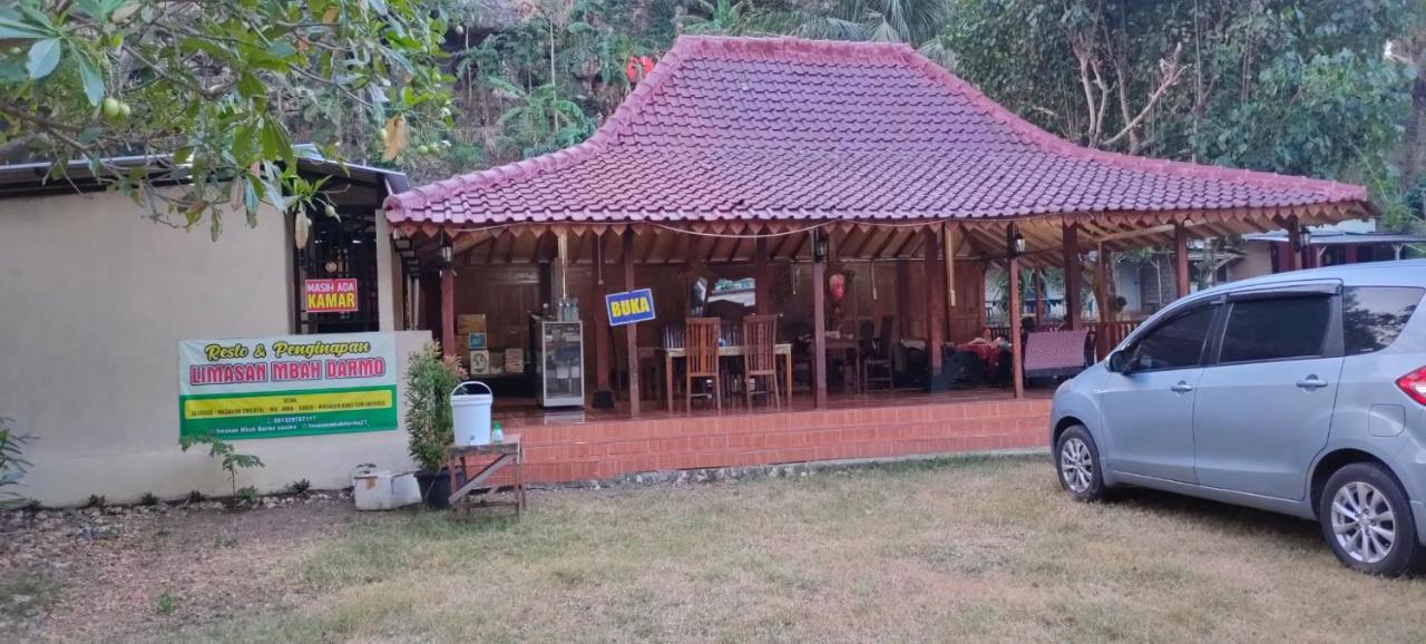 Limasan Mbah Darmo Hotel Tepus Exterior photo