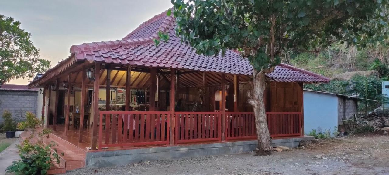 Limasan Mbah Darmo Hotel Tepus Exterior photo